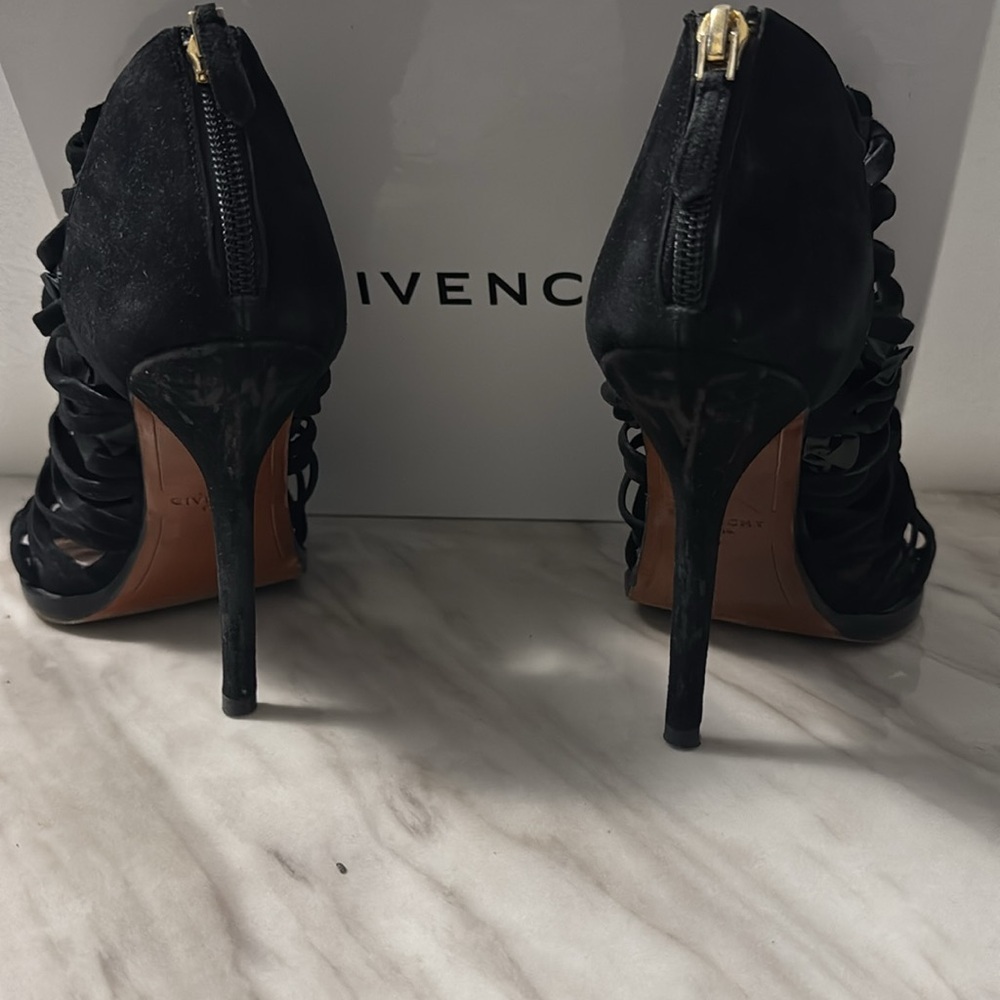 Givenchy Sz 8 Black Suede High Heel Peep Toe Strappy Back Zip Sandals Booties - Picture 3 of 10